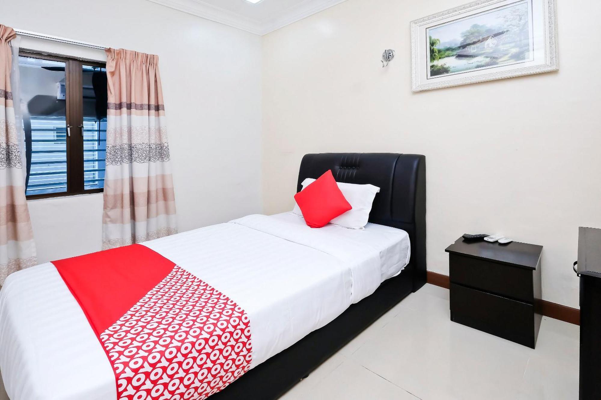 Oyo 714 Arina Hotel Bangi Dış mekan fotoğraf