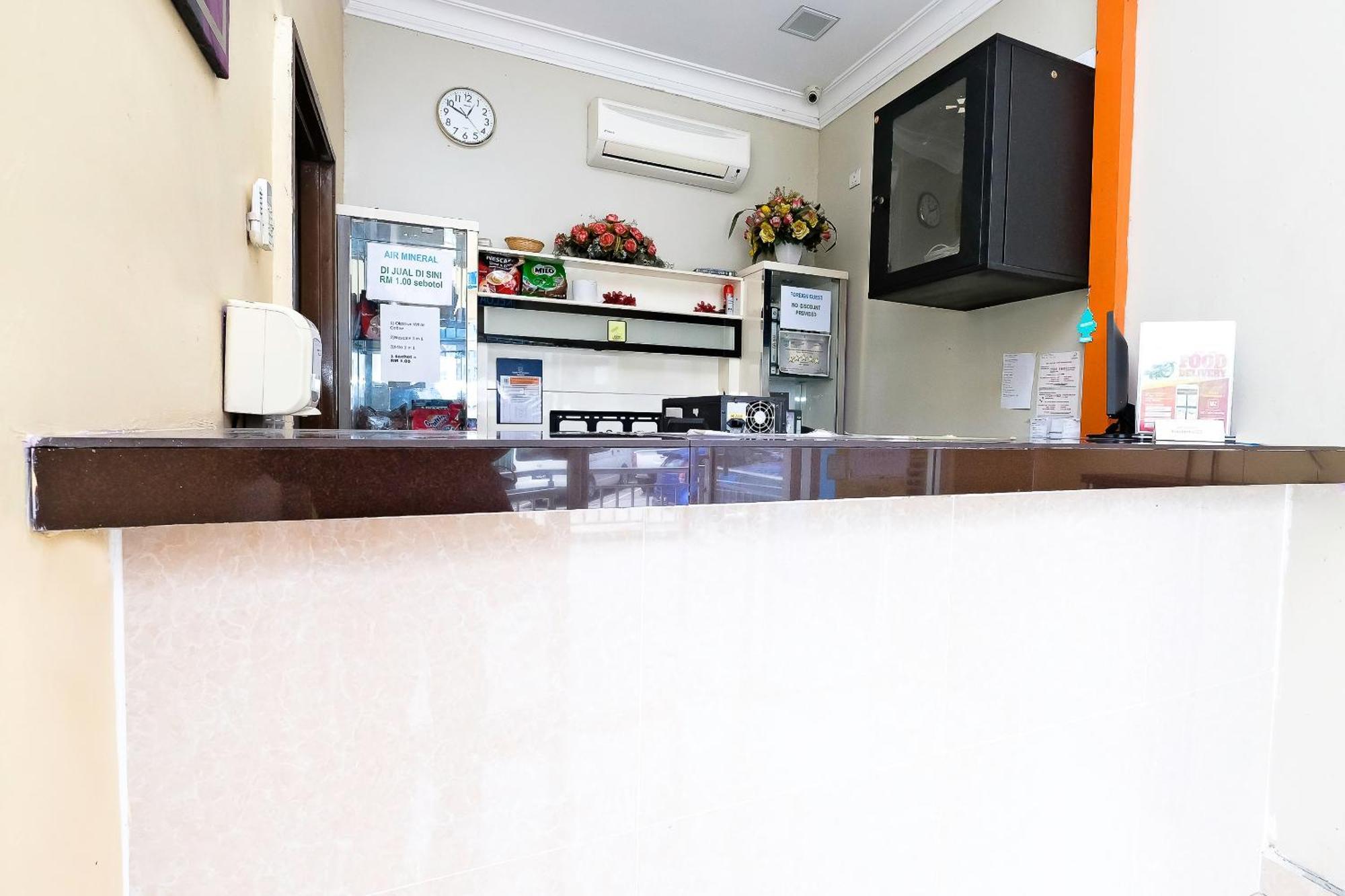 Oyo 714 Arina Hotel Bangi Dış mekan fotoğraf