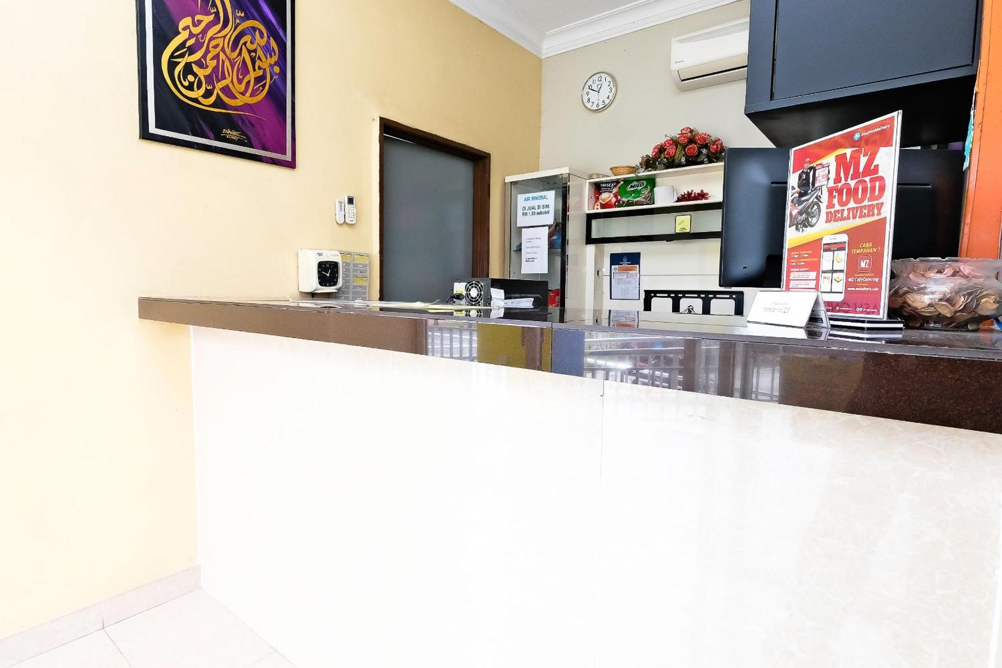Oyo 714 Arina Hotel Bangi Dış mekan fotoğraf