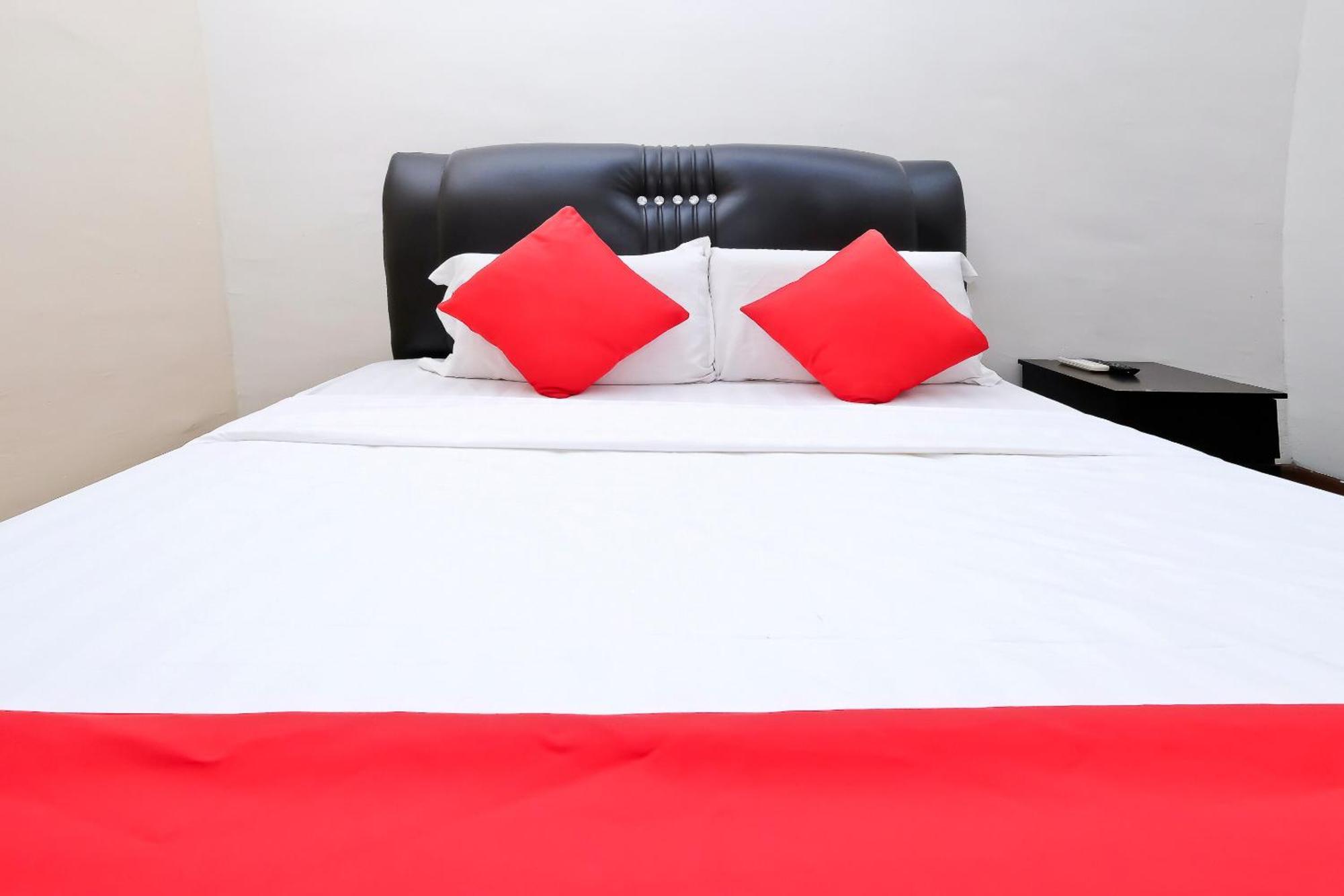Oyo 714 Arina Hotel Bangi Dış mekan fotoğraf